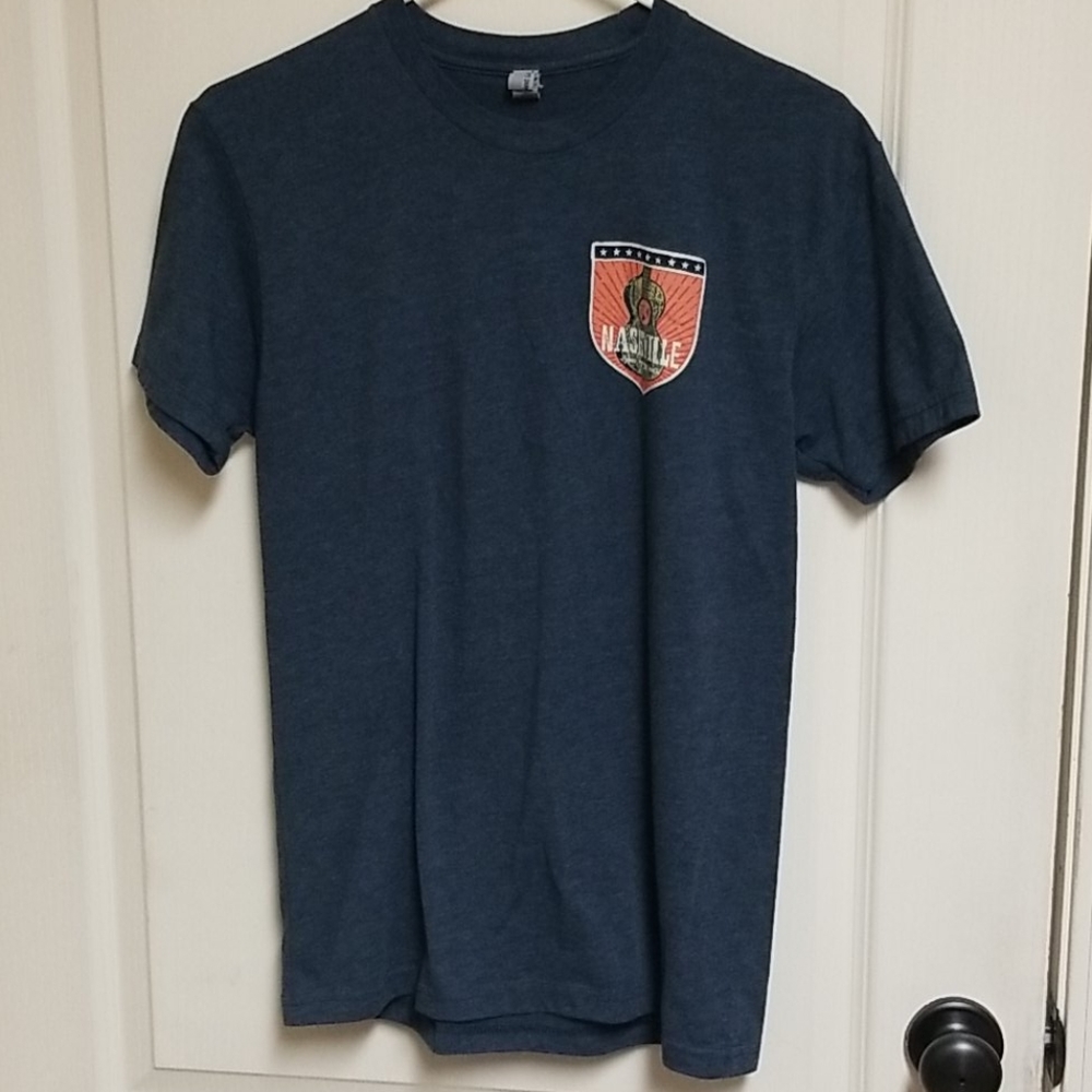 NASHVILLE TENNESSEE TRISTAR GUITAR T SHIRT SMALL